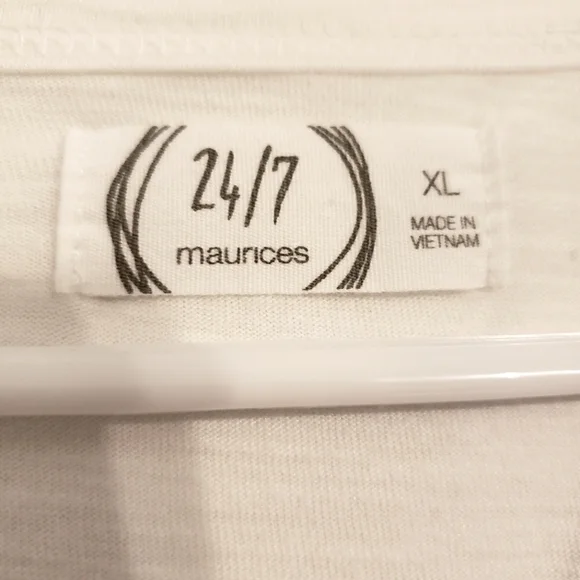 Womens size XL. White shirt with gray stripe and snap detail. 3/4 Length Sleeve. - Picture 4 of 4